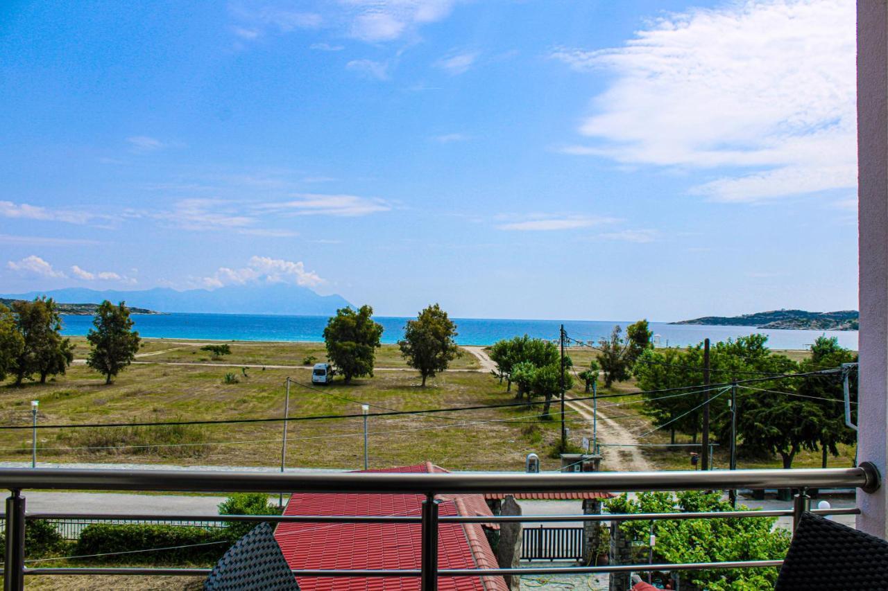 Theano Studios Paralia Sikias Exterior photo
