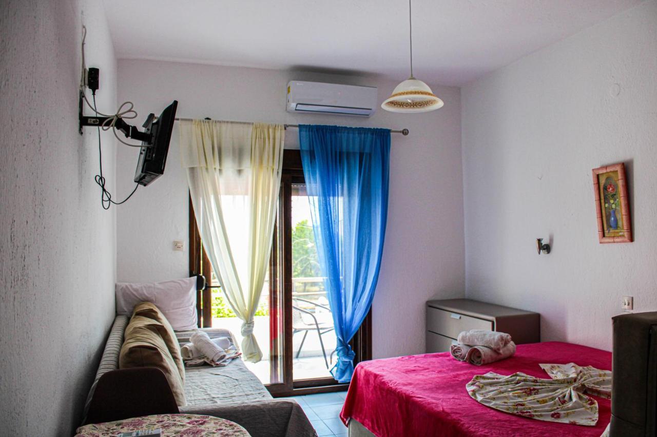 Theano Studios Paralia Sikias Exterior photo