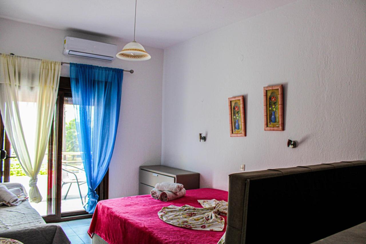 Theano Studios Paralia Sikias Exterior photo